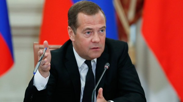 Медведев выразил уверенность в отмене санкций